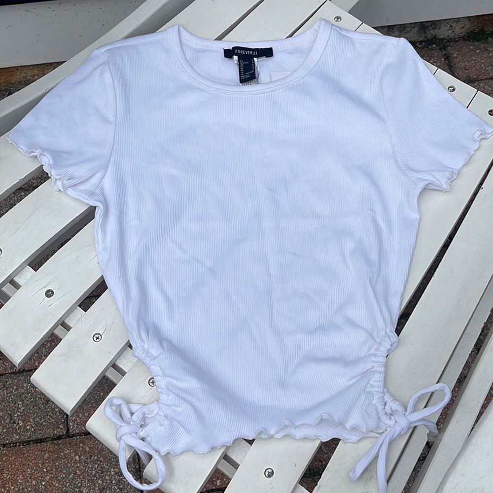 ☀️NWT Forever 21 White Short Sleeve Top Small